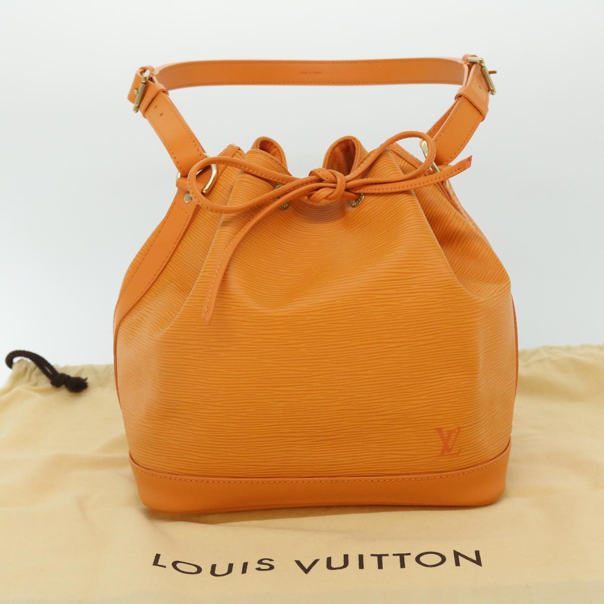 LOUIS VUITTON Epi Noe Shoulder Bag Orange Mandarin M5900H LV Auth 52710