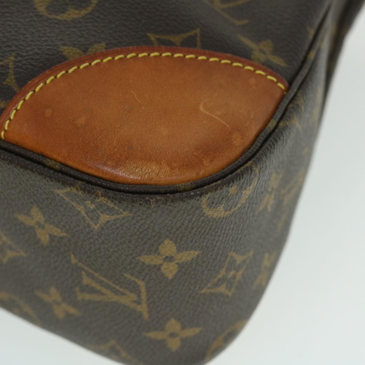 LOUIS VUITTON Monogram Boulogne 30 Shoulder Bag M51265 LV Auth 52814