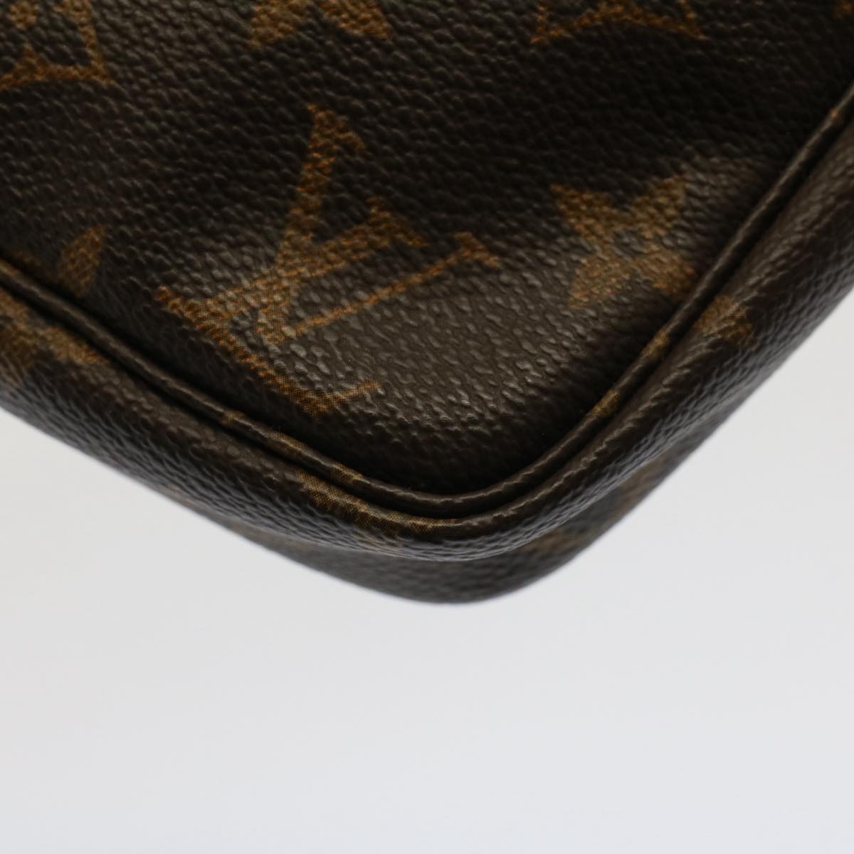 LOUIS VUITTON Monogram Pochette Accessoires Pouch M51980 LV Auth 52824