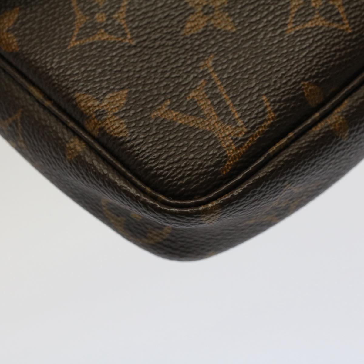 LOUIS VUITTON Monogram Pochette Accessoires Pouch M51980 LV Auth 52824