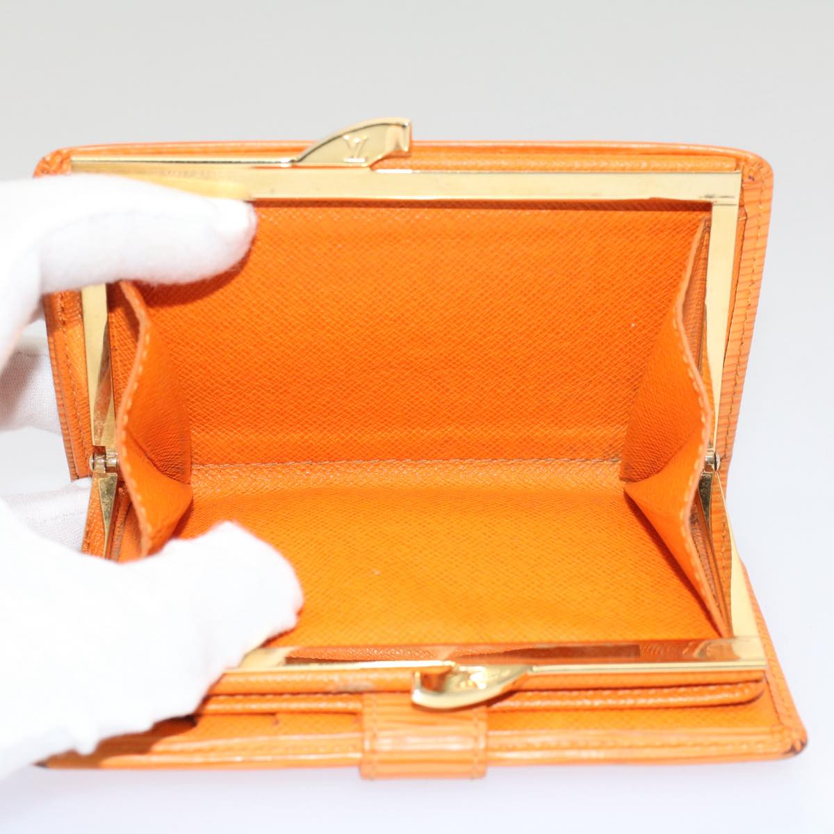 LOUIS VUITTON Epi Porte Monnaie Billets Viennois Mandarin M6324H LV Auth 52896