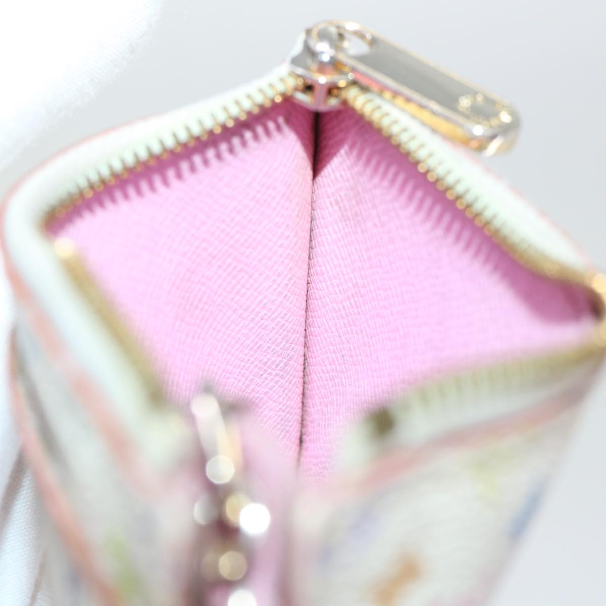 LOUIS VUITTON Multicolor Pochette Cles NM Coin Purse White M93734 LV Auth 52942