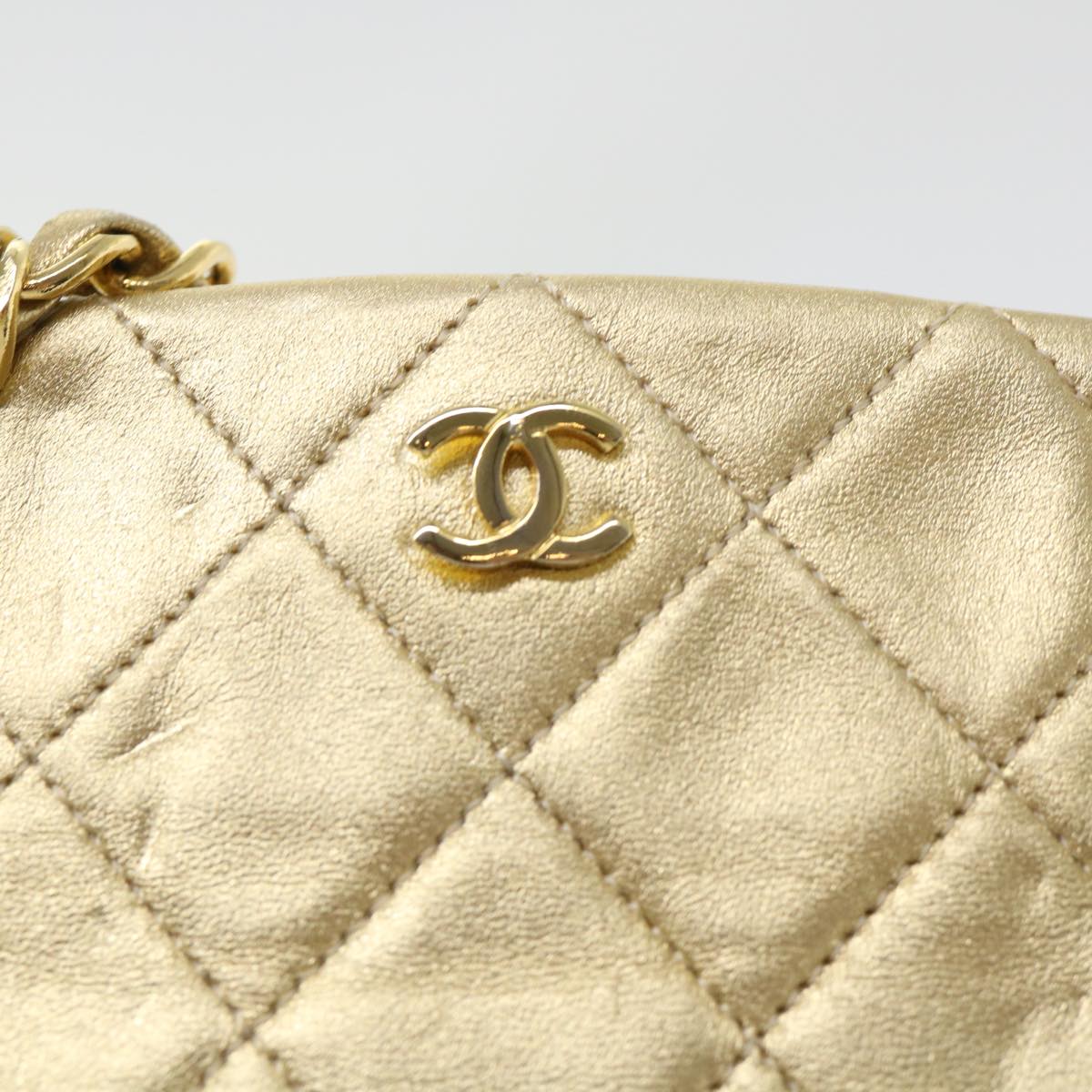 CHANEL Matelasse Chain Shoulder Bag Leather Gold CC Auth 53015SAM
