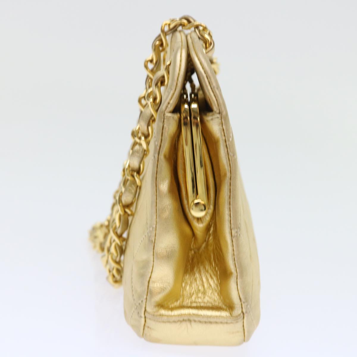 CHANEL Matelasse Chain Shoulder Bag Leather Gold CC Auth 53015SAM