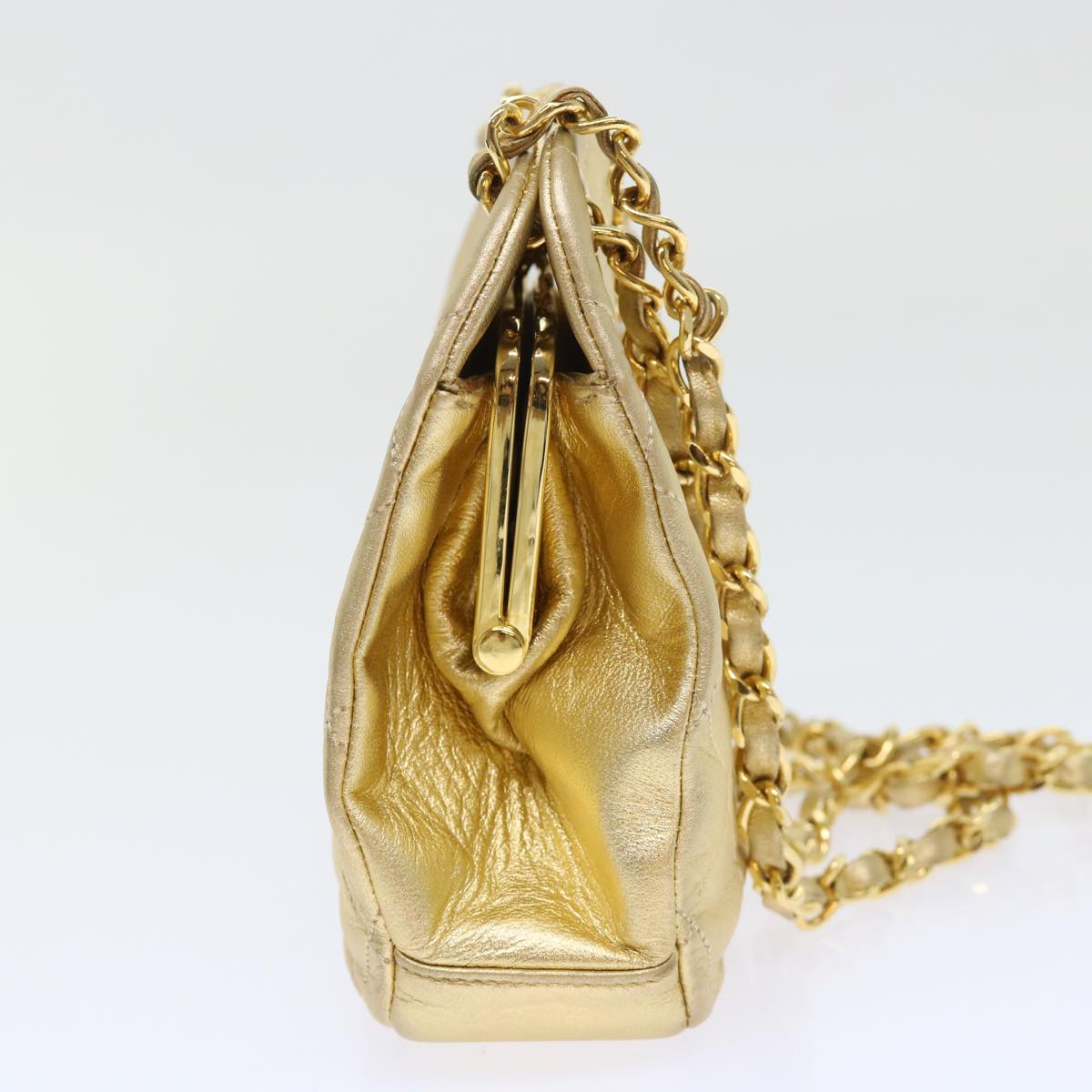 CHANEL Matelasse Chain Shoulder Bag Leather Gold CC Auth 53015SAM