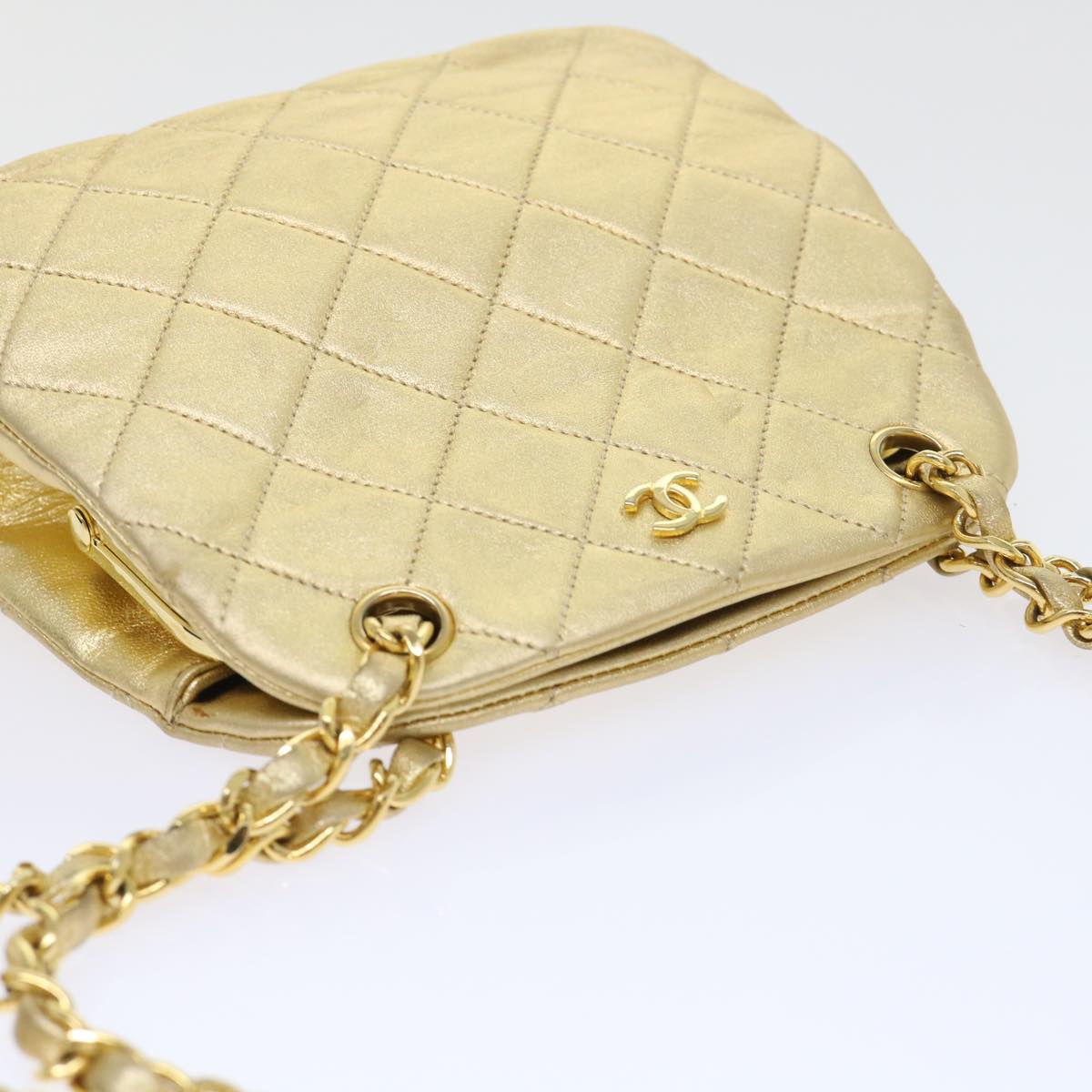 CHANEL Matelasse Chain Shoulder Bag Leather Gold CC Auth 53015SAM