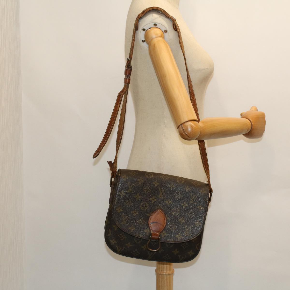 LOUIS VUITTON Monogram Saint Cloud GM Shoulder Bag M51242 LV Auth 53111