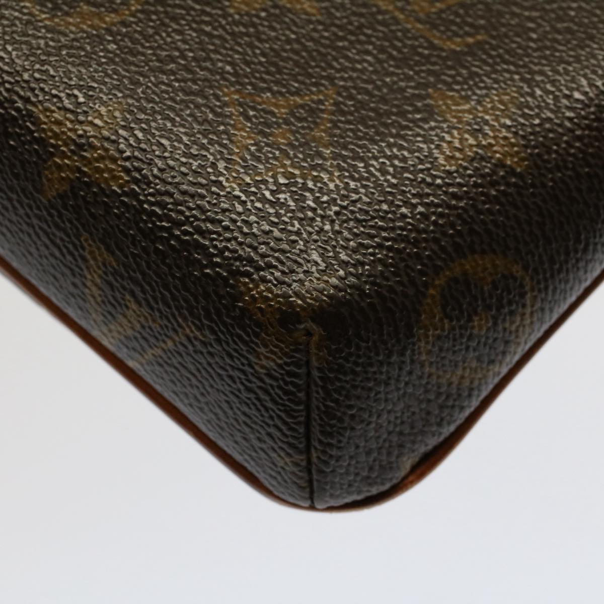 LOUIS VUITTON Monogram Partition Pouch M51901 LV Auth 53162