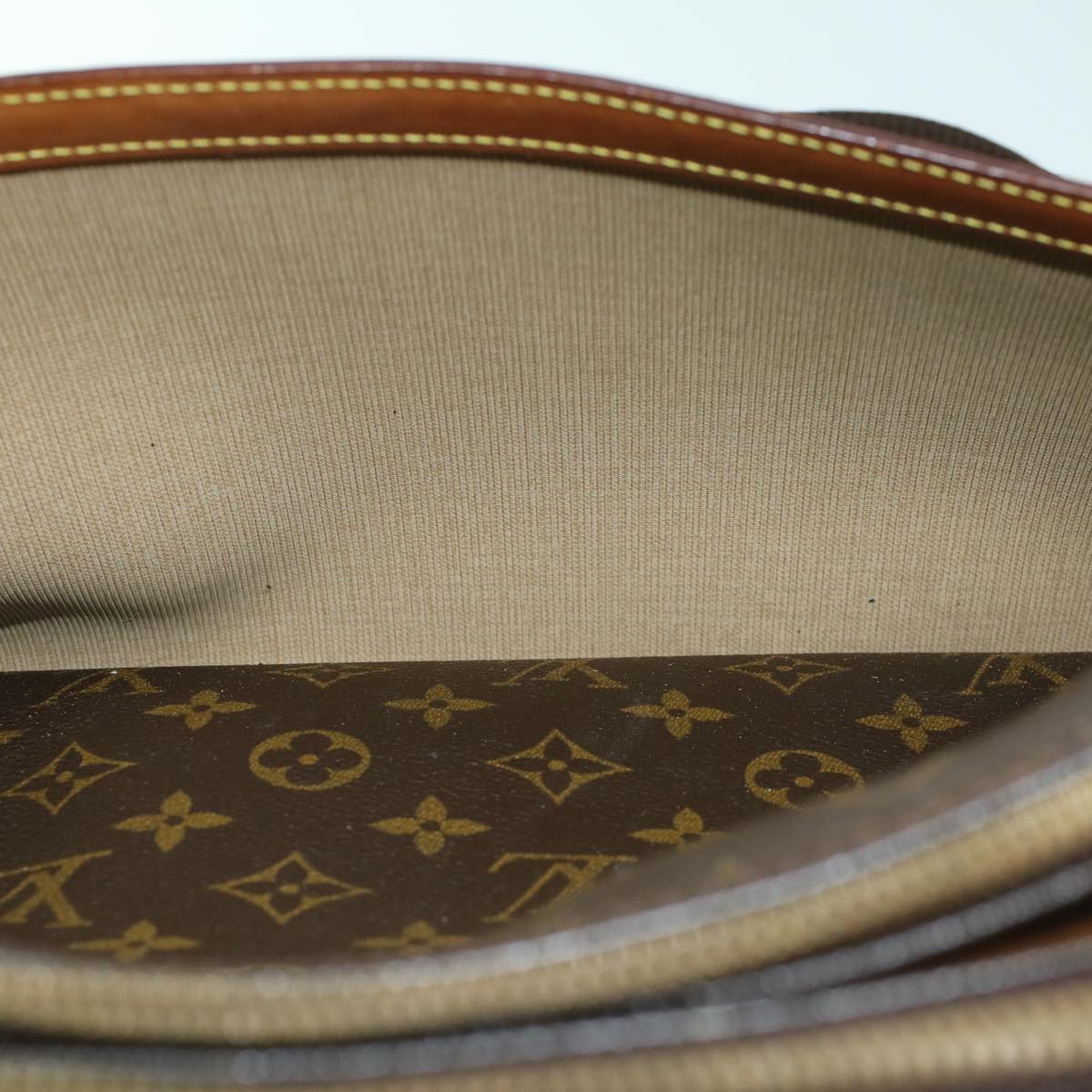 LOUIS VUITTON Monogram Reporter GM Shoulder Bag M45252 LV Auth 53184