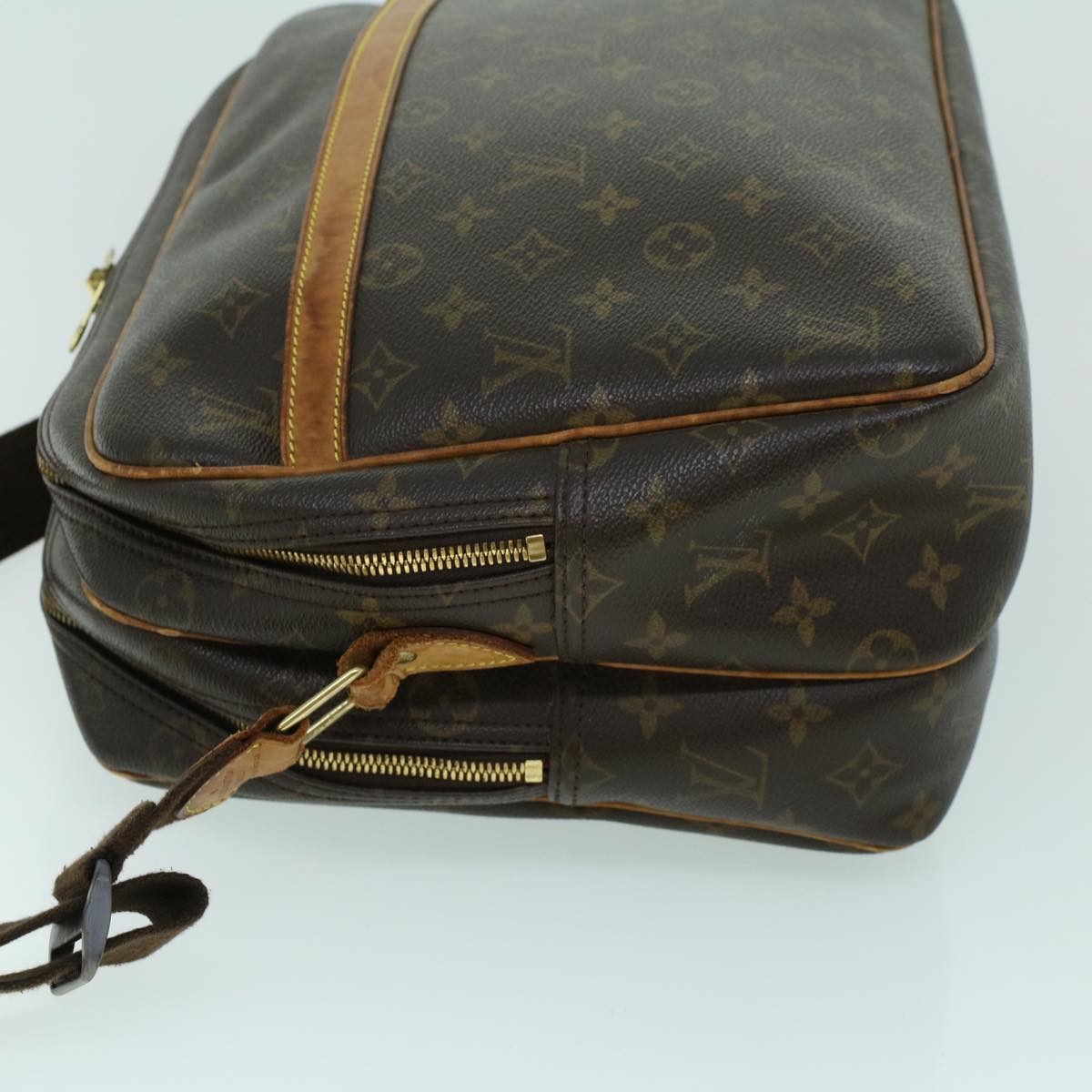 LOUIS VUITTON Monogram Reporter GM Shoulder Bag M45252 LV Auth 53184