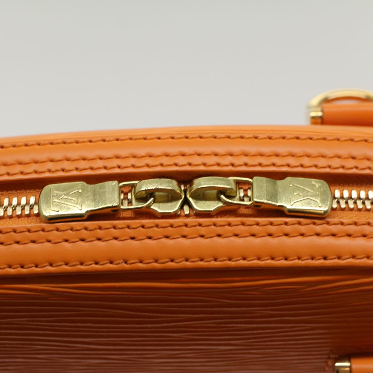 LOUIS VUITTON Epi jasmine Hand Bag 2way Orange Mandarin M5208H LV Auth 53312