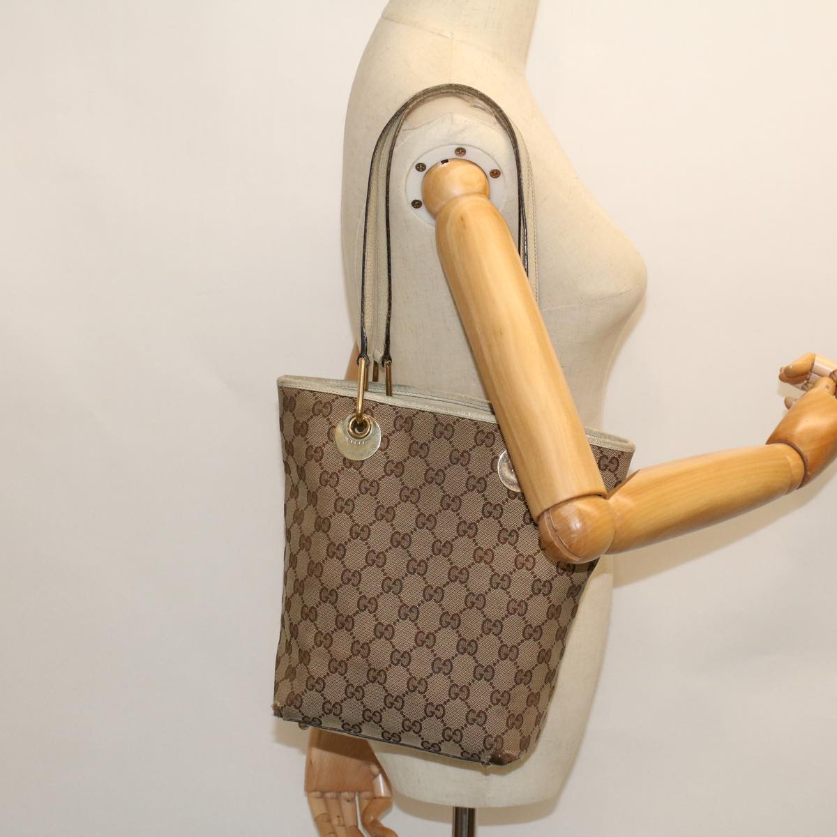 GUCCI GG Canvas Hand Bag Canvas Leather Beige White Auth 53654