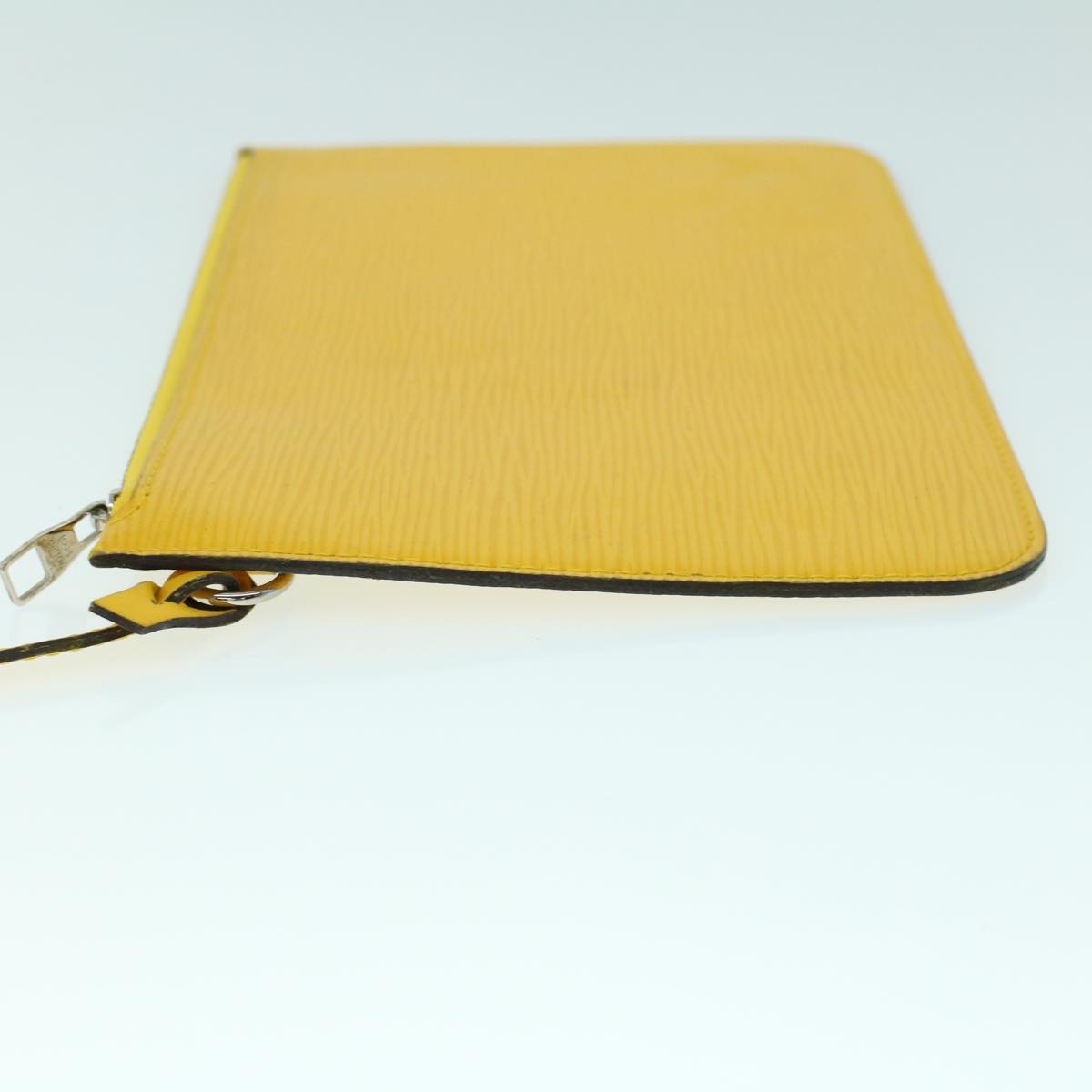 LOUIS VUITTON Epi Neverfull MM Pouch Pouch Yellow Mimosa LV Auth 53875