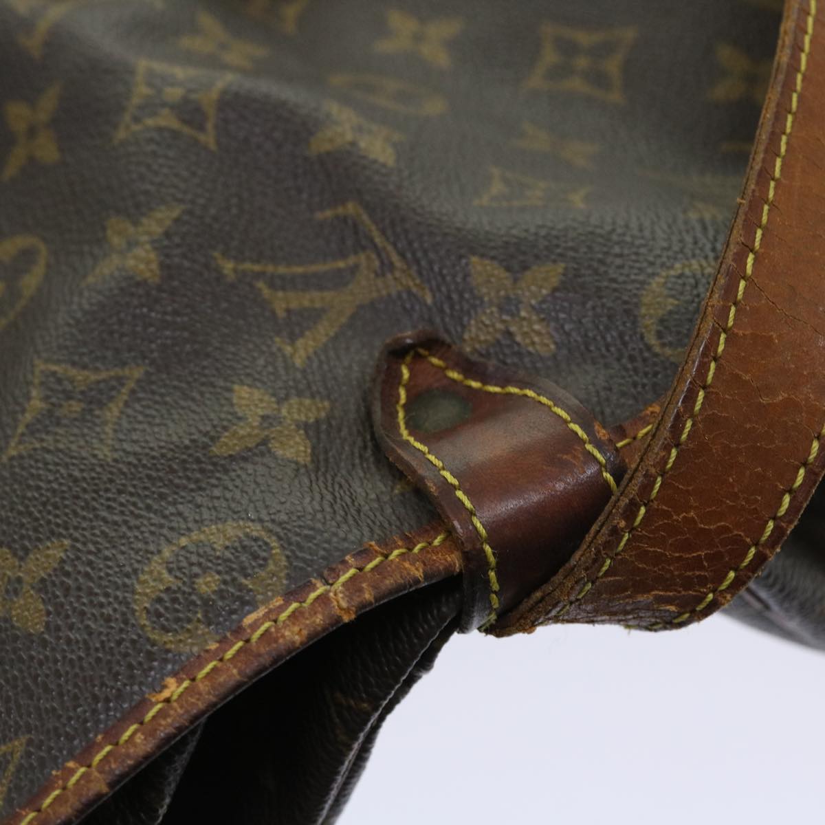 LOUIS VUITTON Monogram Saumur 35 Shoulder Bag M42254 LV Auth 55382