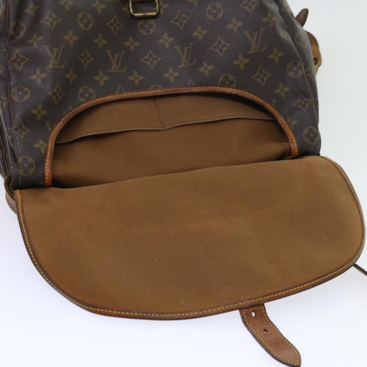 LOUIS VUITTON Monogram Saumur 35 Shoulder Bag M42254 LV Auth 55382