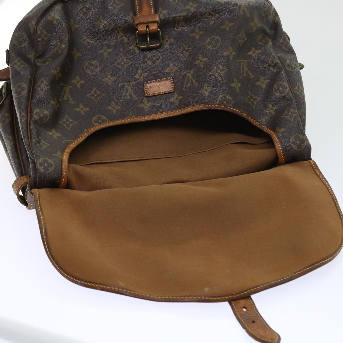 LOUIS VUITTON Monogram Saumur 35 Shoulder Bag M42254 LV Auth 55382