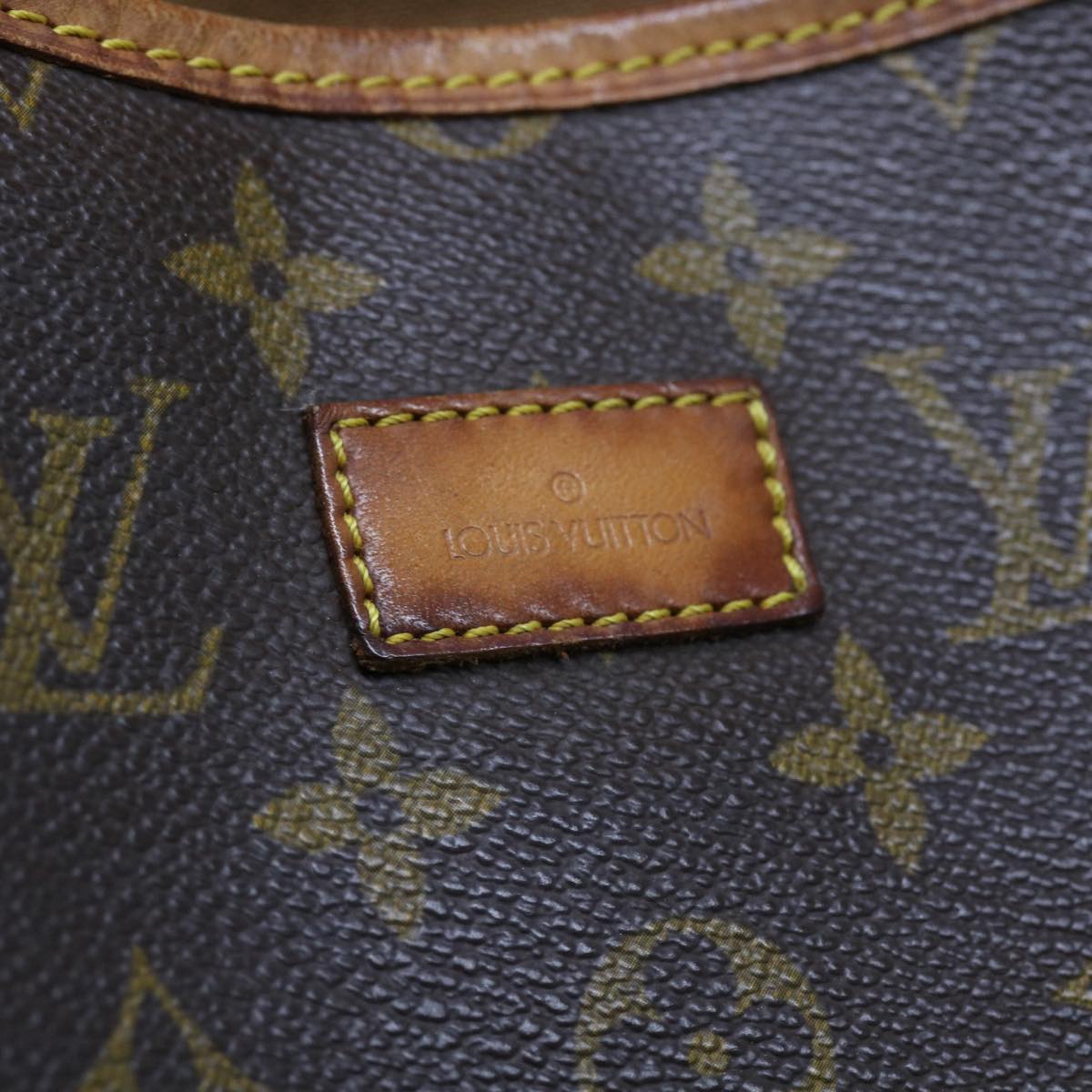 LOUIS VUITTON Monogram Saumur 35 Shoulder Bag M42254 LV Auth 55382