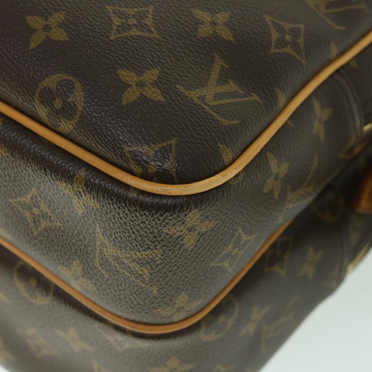 LOUIS VUITTON Monogram Reporter GM Shoulder Bag M45252 LV Auth 55635