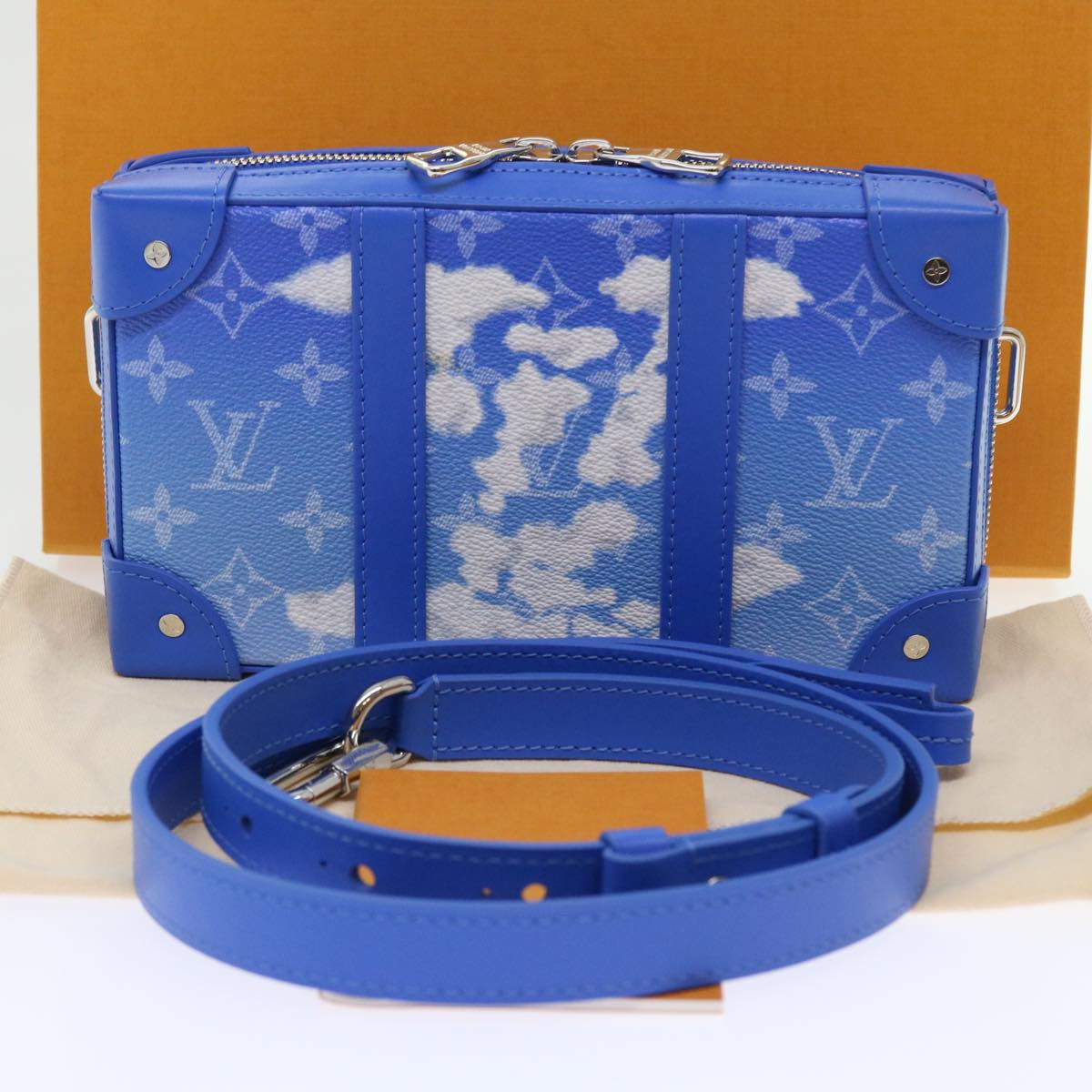 LOUIS VUITTON Monogram Clouds Soft Trunk Wallet Shoulder Bag M45432 Auth 55808S