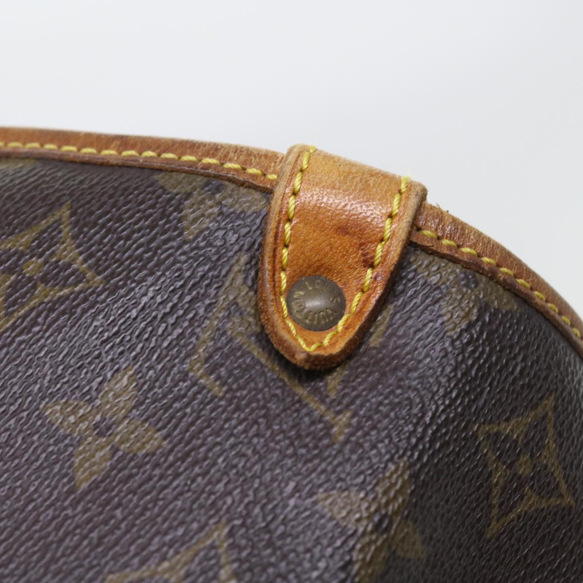 LOUIS VUITTON Monogram Saumur 30 Shoulder Bag M42256 LV Auth 55952