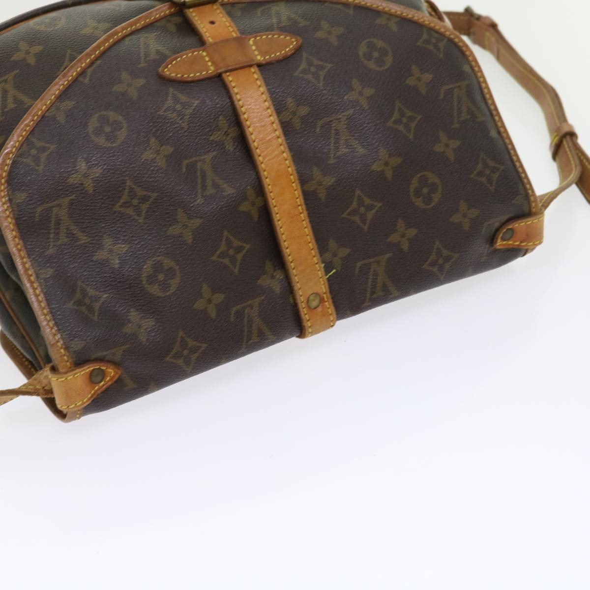 LOUIS VUITTON Monogram Saumur 30 Shoulder Bag M42256 LV Auth 55952