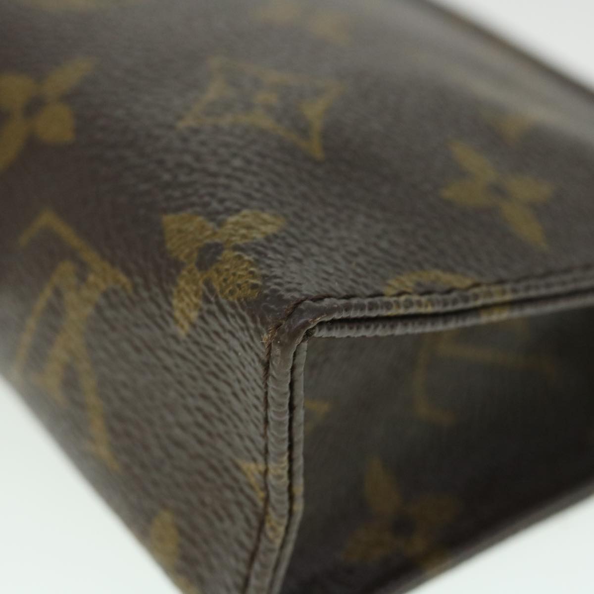 LOUIS VUITTON Monogram Poche Toilette 15 Pouch M47546 LV Auth 56172