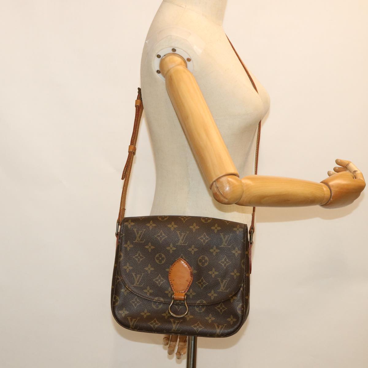 LOUIS VUITTON Monogram Saint Cloud GM Shoulder Bag M51242 LV Auth 56208