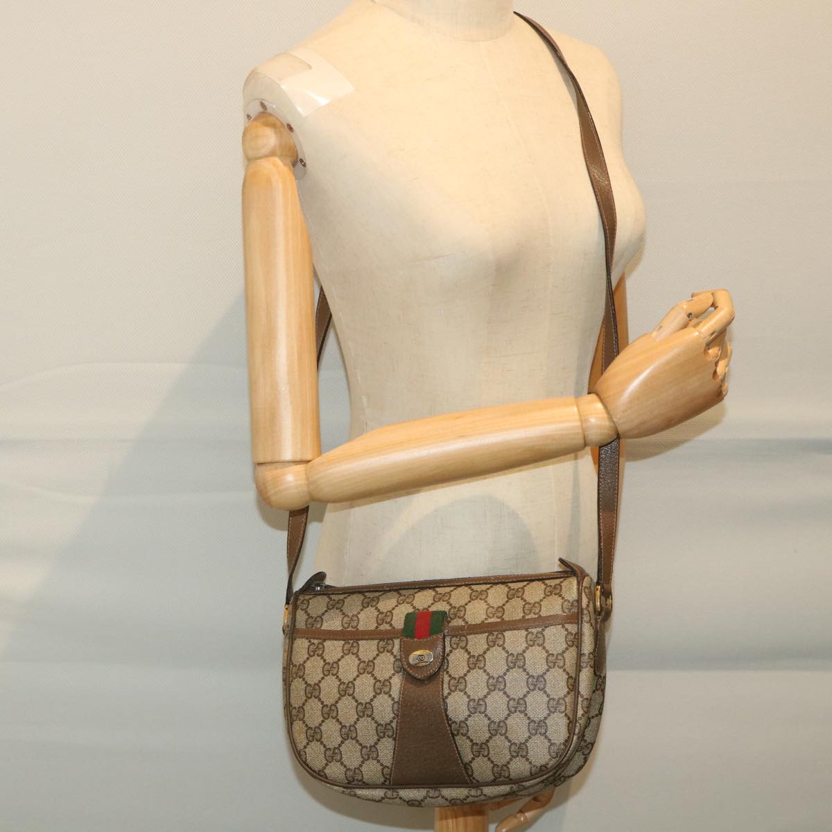 GUCCI GG Supreme Web Sherry Line Shoulder Bag Beige Red 89 02 032 Auth 56367