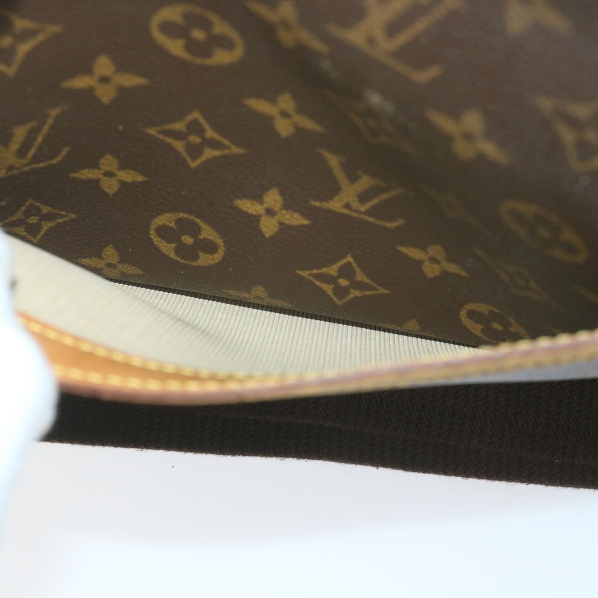 LOUIS VUITTON Monogram Reporter GM Shoulder Bag M45252 LV Auth 56498