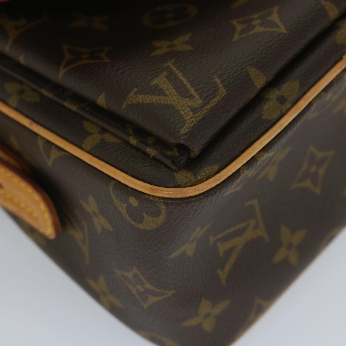 LOUIS VUITTON Monogram Viva Cite MM Shoulder Bag M51164 LV Auth 56730