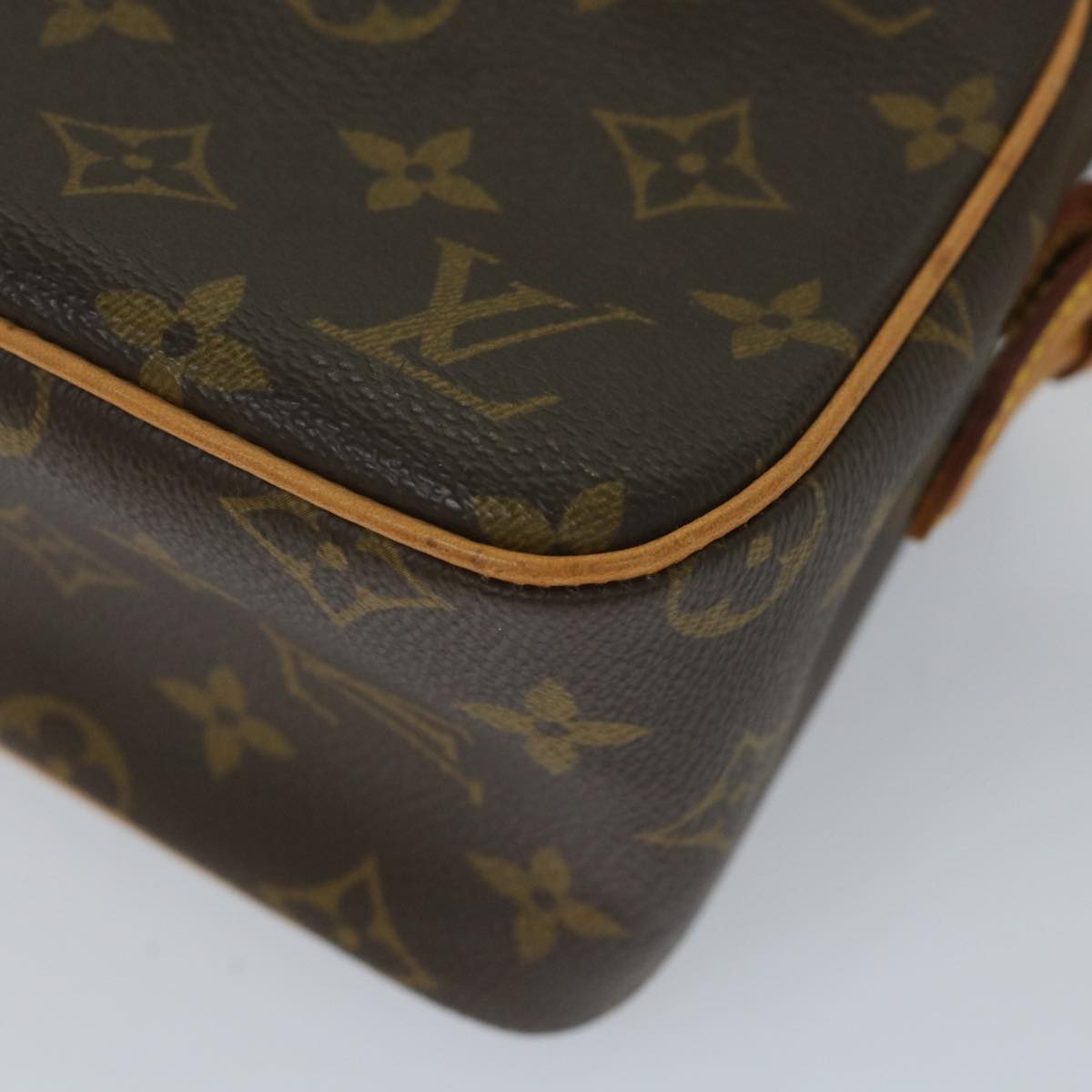 LOUIS VUITTON Monogram Viva Cite MM Shoulder Bag M51164 LV Auth 56730