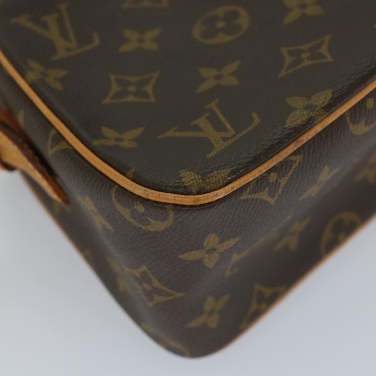 LOUIS VUITTON Monogram Viva Cite MM Shoulder Bag M51164 LV Auth 56730