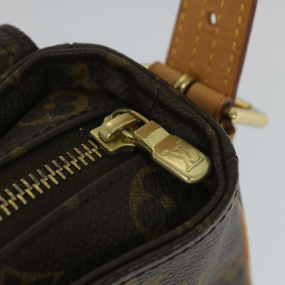 LOUIS VUITTON Monogram Viva Cite MM Shoulder Bag M51164 LV Auth 56730