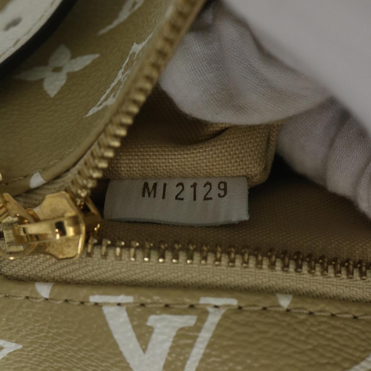 LOUIS VUITTON Monogram Giant Bum Bag Body Bag Khaki M44611 LV Auth 57013A