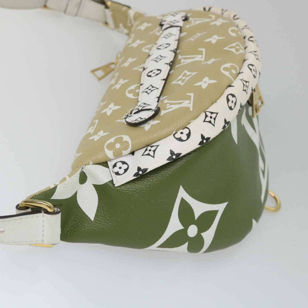 LOUIS VUITTON Monogram Giant Bum Bag Body Bag Khaki M44611 LV Auth 57013A