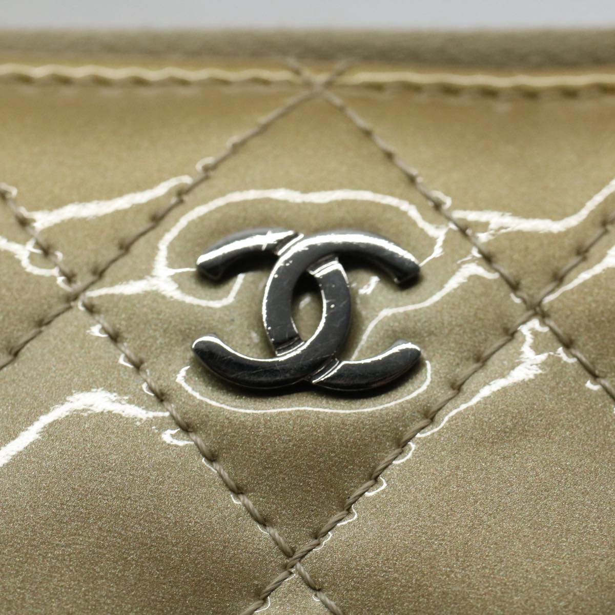 CHANEL Matelasse Long Wallet Patent leather Gold Tone CC Auth 57357