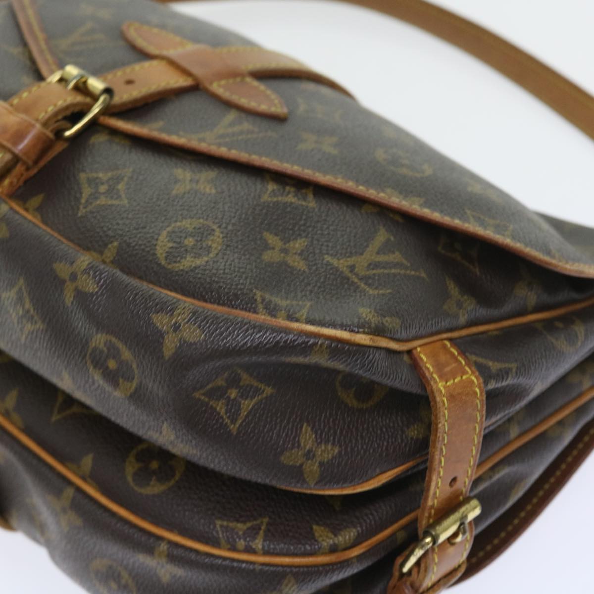 LOUIS VUITTON Monogram Saumur 30 Shoulder Bag M42256 LV Auth 57662