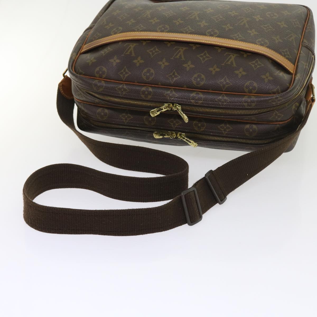 LOUIS VUITTON Monogram Reporter GM Shoulder Bag M45252 LV Auth 57699