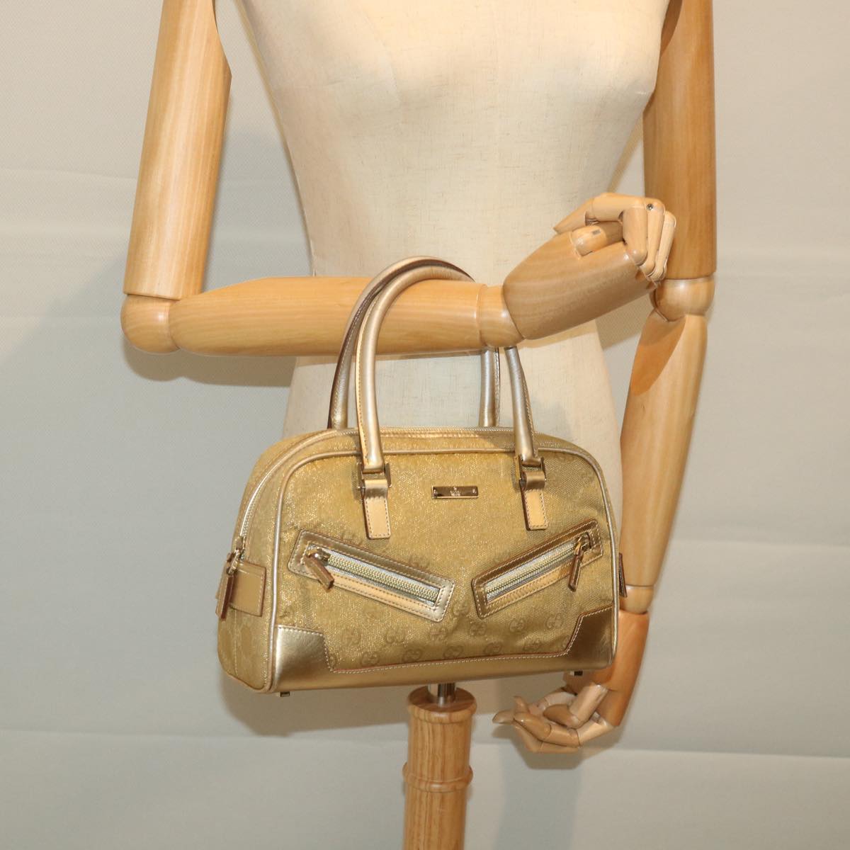 GUCCI GG Canvas Hand Bag Gold 000 0852 2123 Auth 57933