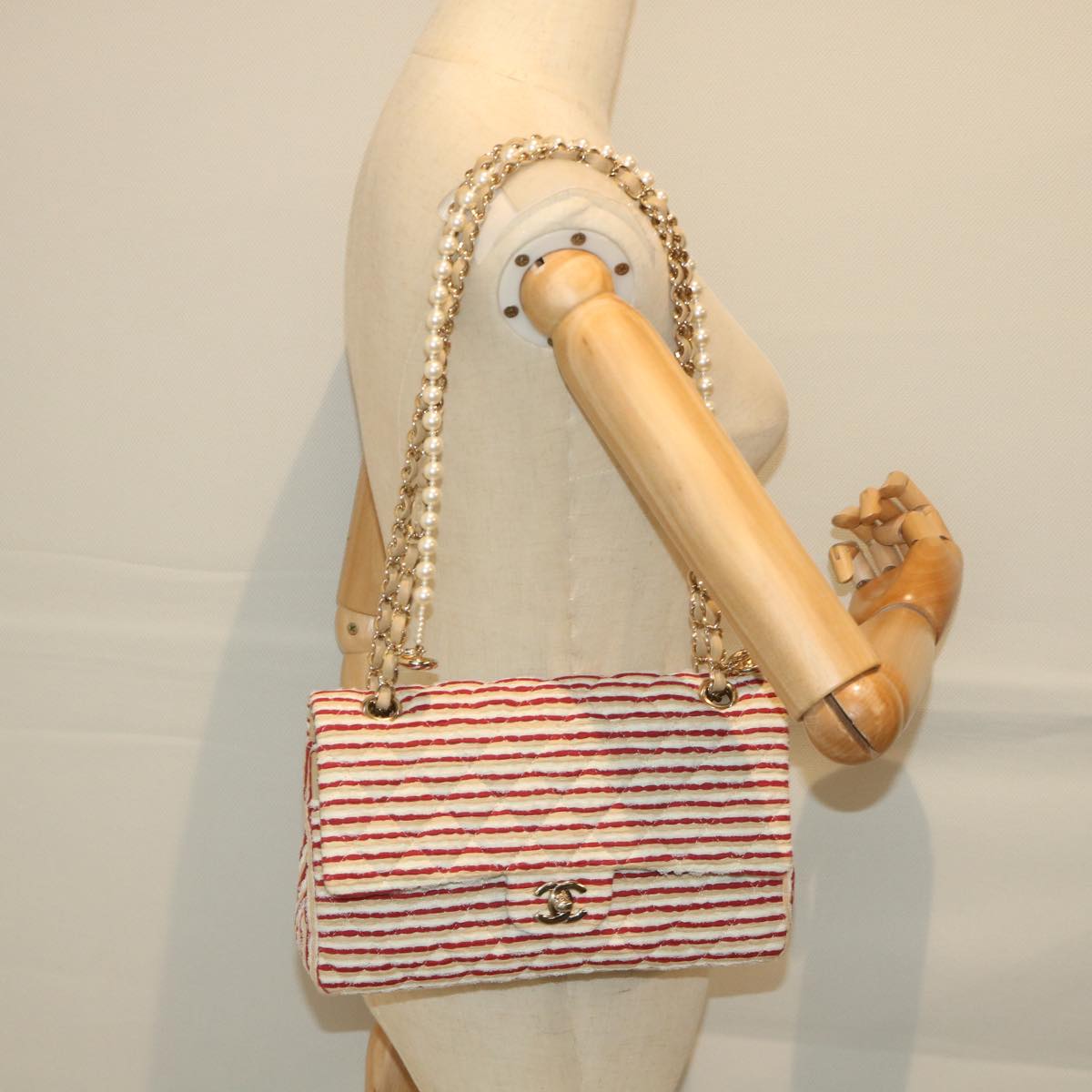 CHANEL Quilted Matelasse 25 Chain Shoulder Bag Canvas Red Beige CC Auth 58343SM