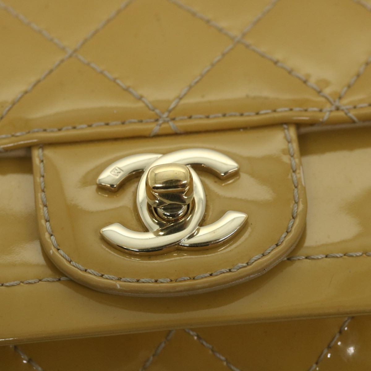 CHANEL Matelasse Chain Shoulder Bag Patent leather Yellow CC Auth 58350A