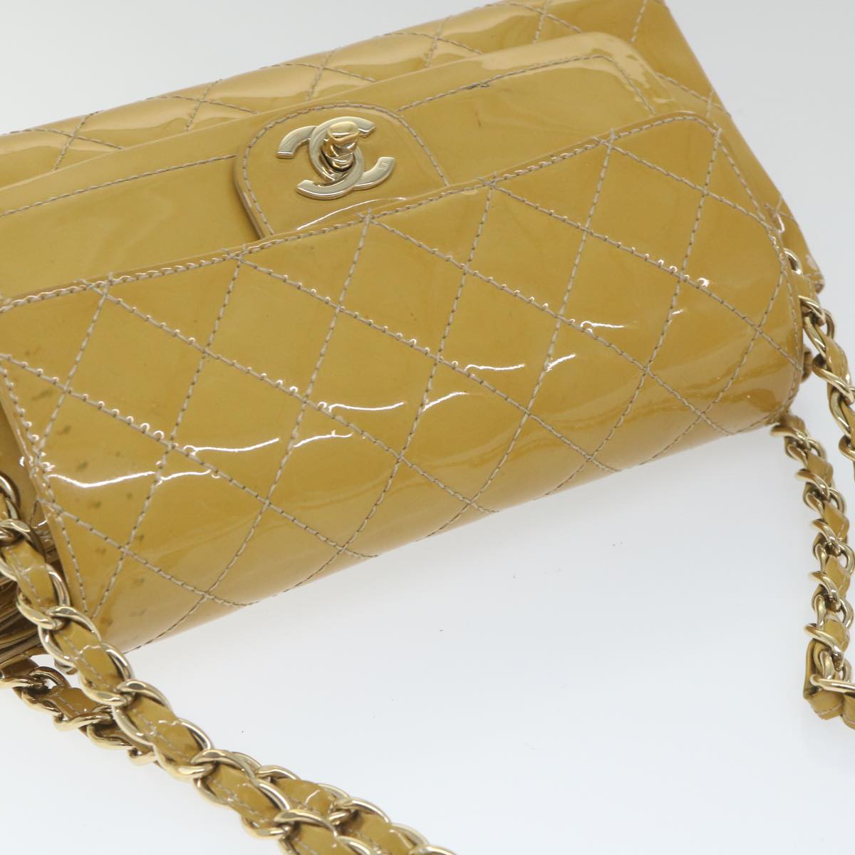 CHANEL Matelasse Chain Shoulder Bag Patent leather Yellow CC Auth 58350A