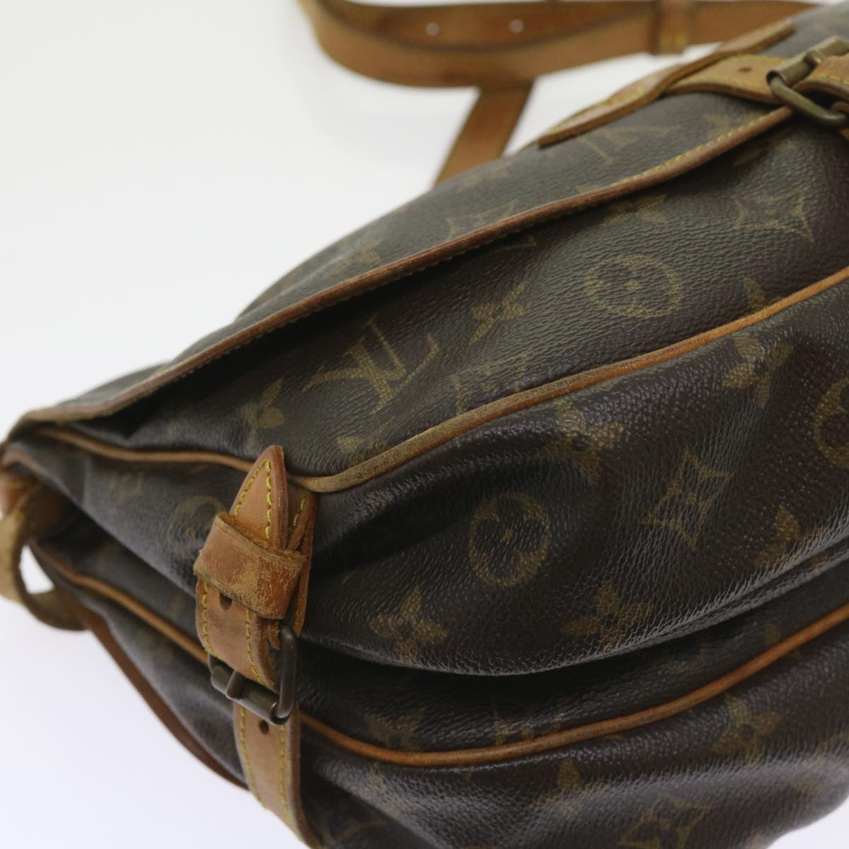 LOUIS VUITTON Monogram Saumur 30 Shoulder Bag M42256 LV Auth 58478