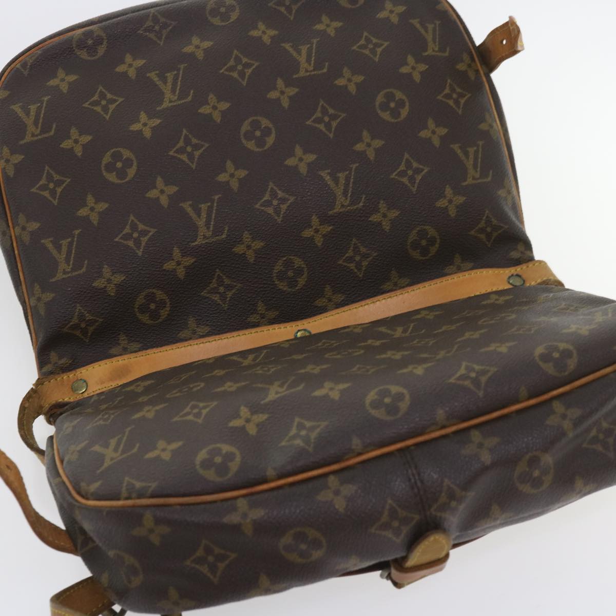 LOUIS VUITTON Monogram Saumur 30 Shoulder Bag M42256 LV Auth 58478