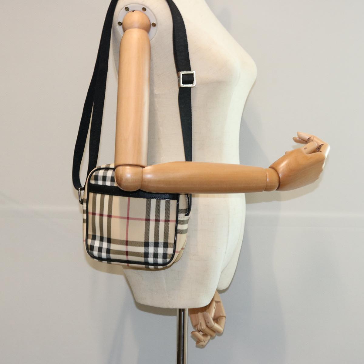 BURBERRY Nova Check Shoulder Bag PVC Beige Black Auth 58498