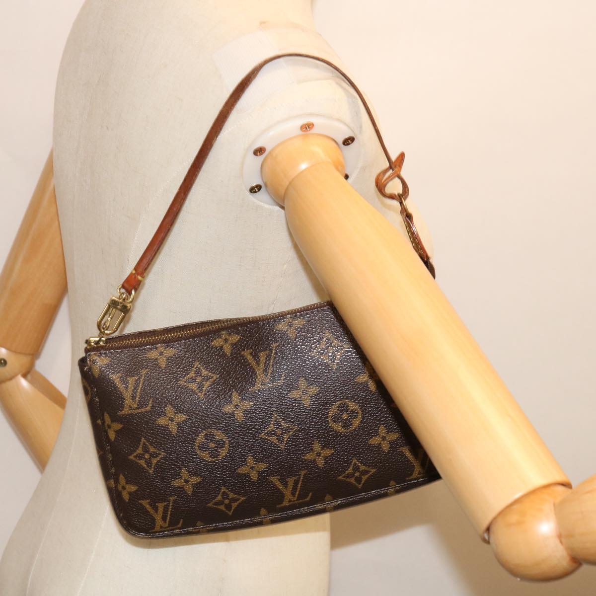 LOUIS VUITTON Monogram Pochette Accessoires Pouch M51980 LV Auth 58503