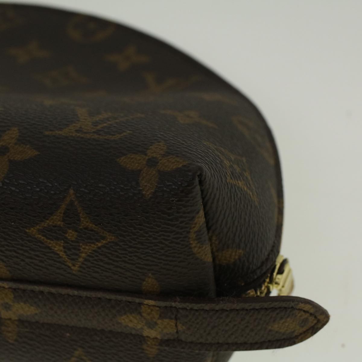 LOUIS VUITTON Monogram Trousse Demi Ronde Cosmetic Pouch M47520 LV Auth 58506