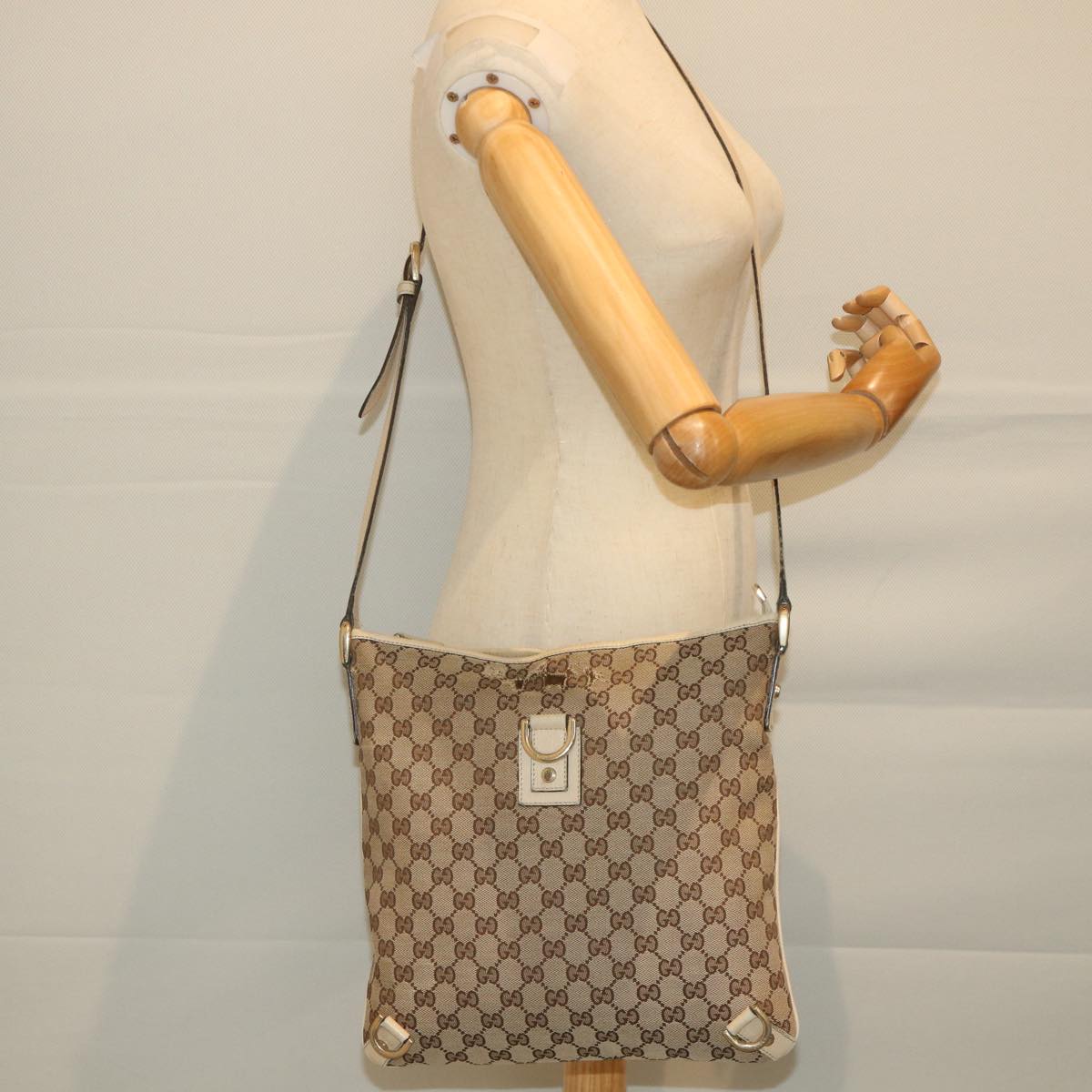 GUCCI GG Canvas Shoulder Bag Beige White 13126 Auth 58612