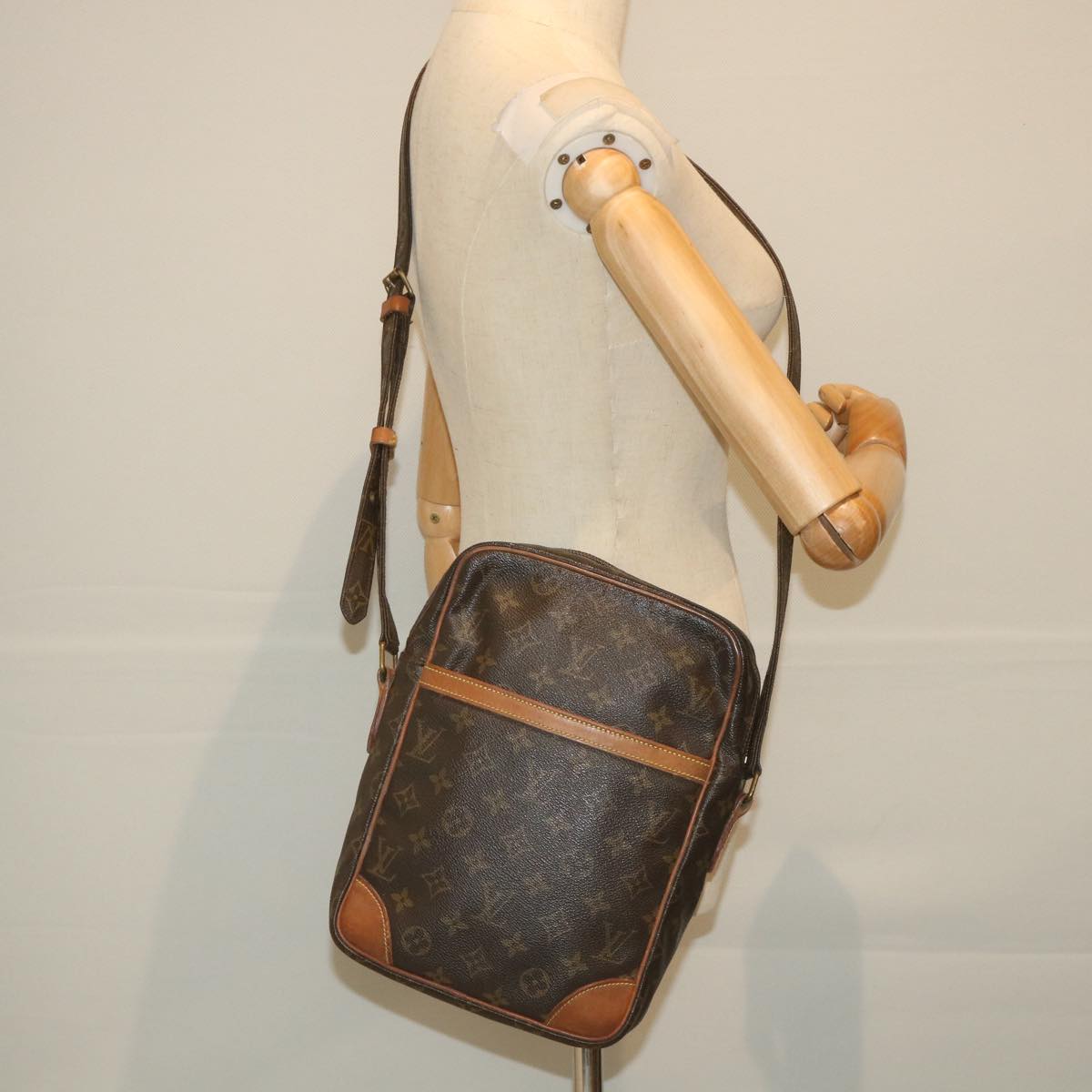 LOUIS VUITTON Monogram Danube GM Shoulder Bag M45262 LV Auth 58693