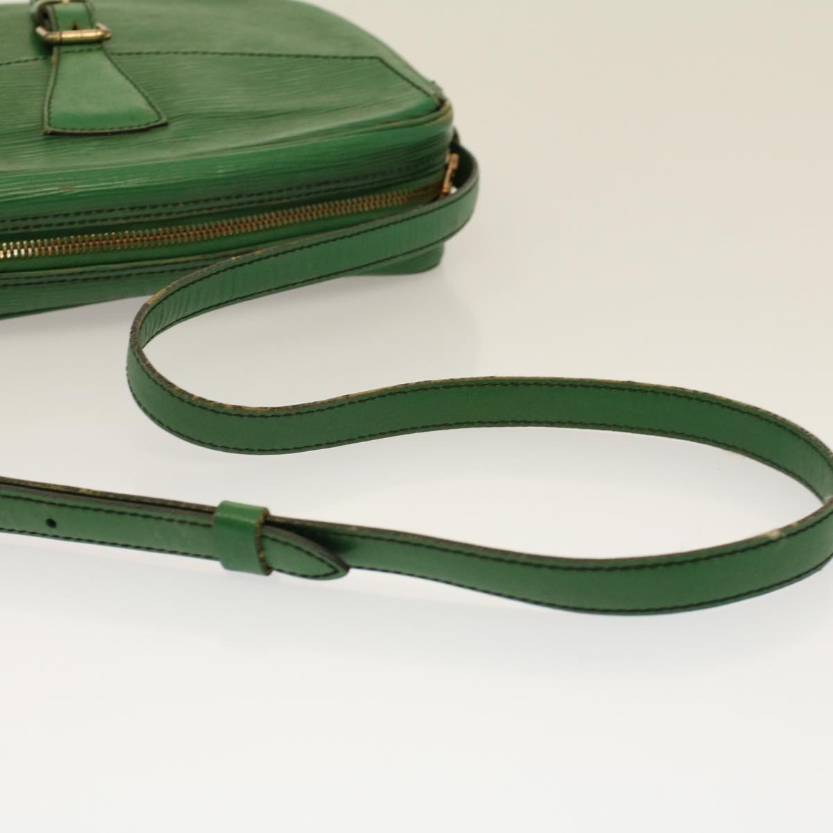 LOUIS VUITTON Epi Jeune Fille MM Shoulder Bag Green M52154 LV Auth 58869